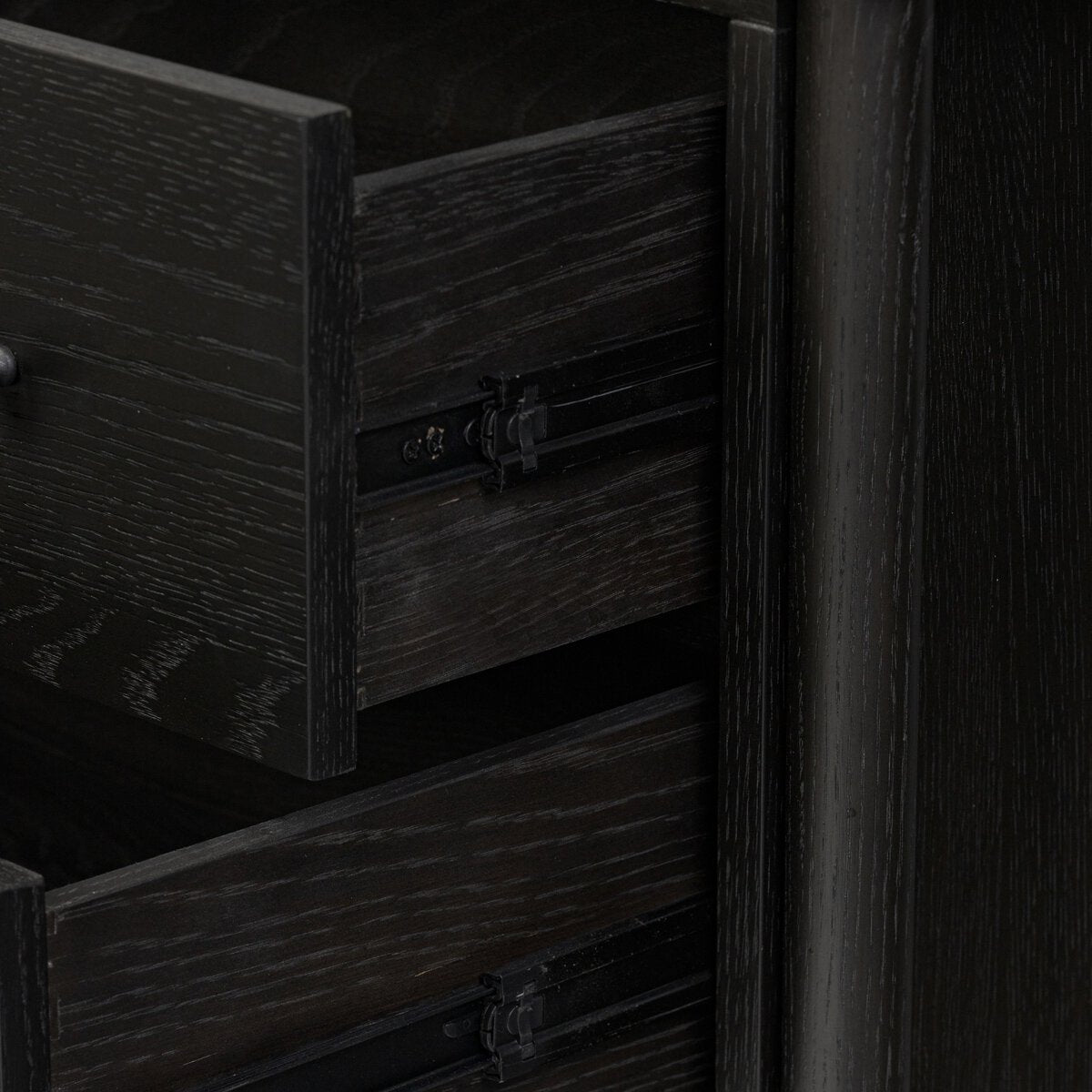 Roark - Noir image 5