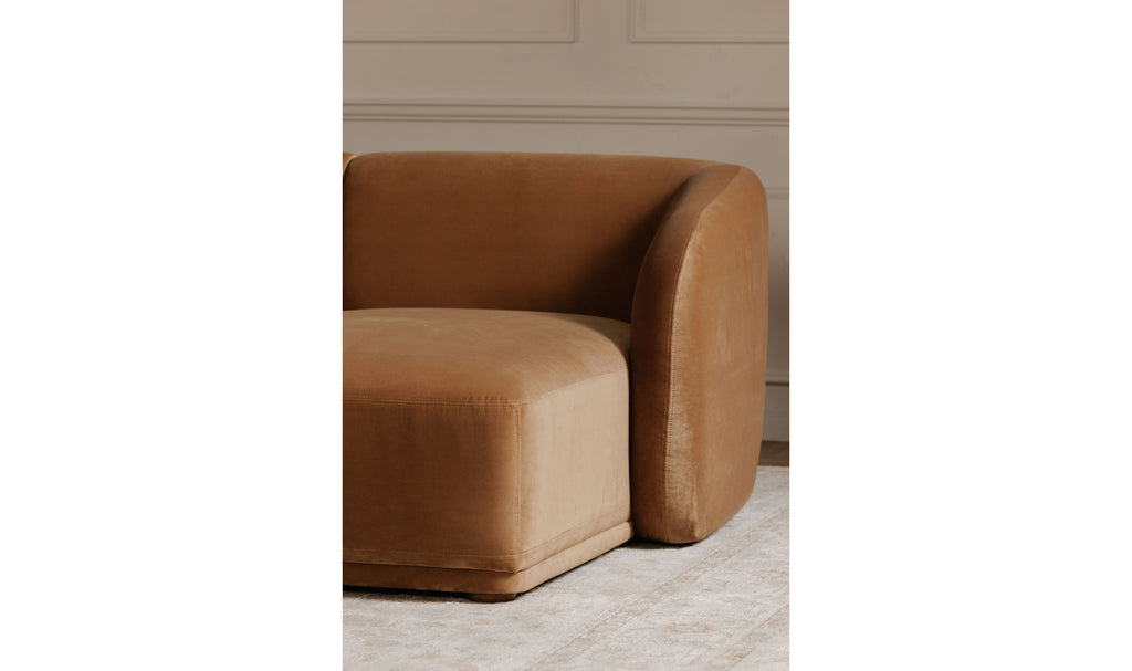 Faye Tan - Droit image 3